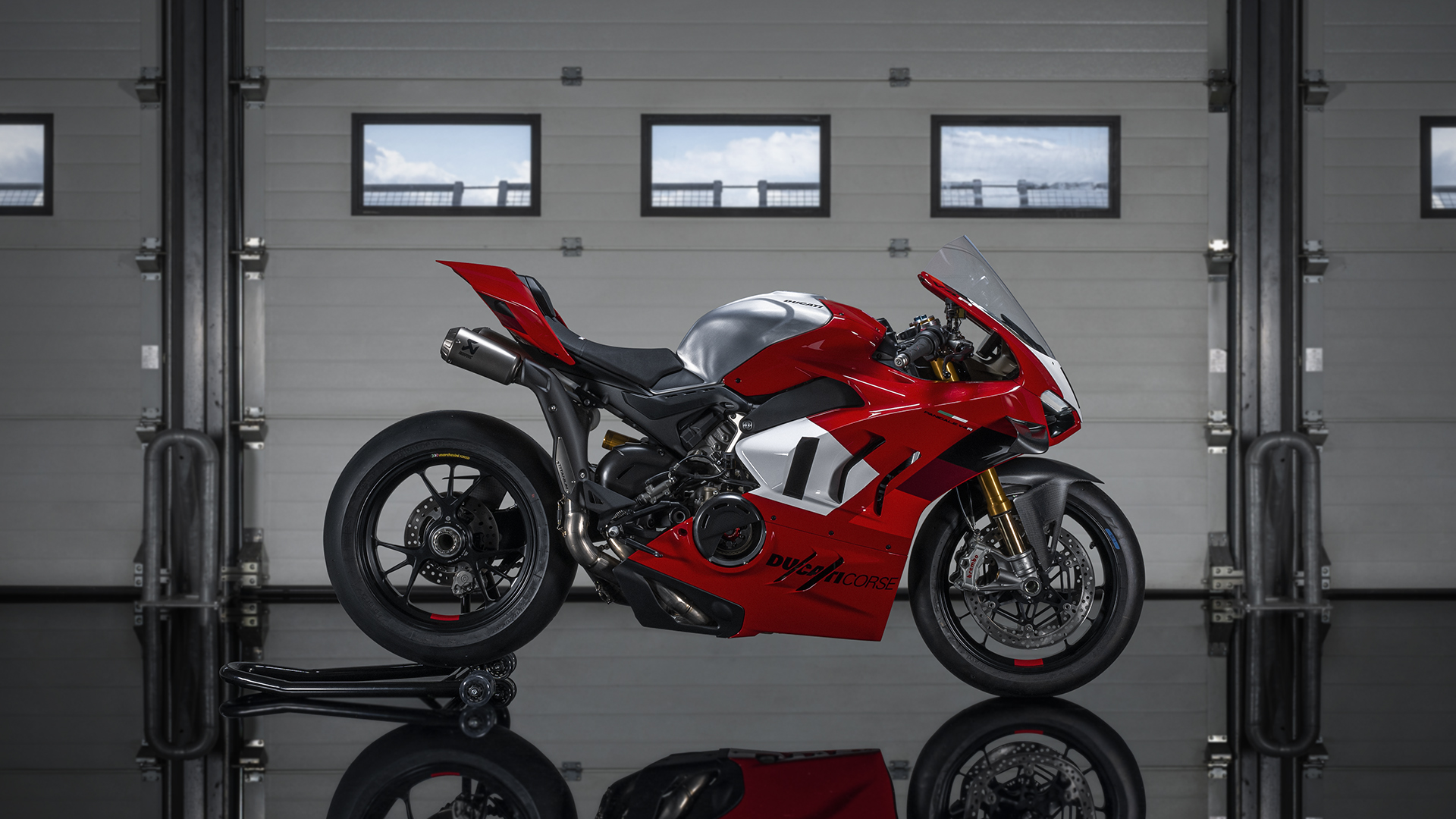 Ducati-Panigale-V4R-MY23-performance-gallery-02-02-1920x1080
