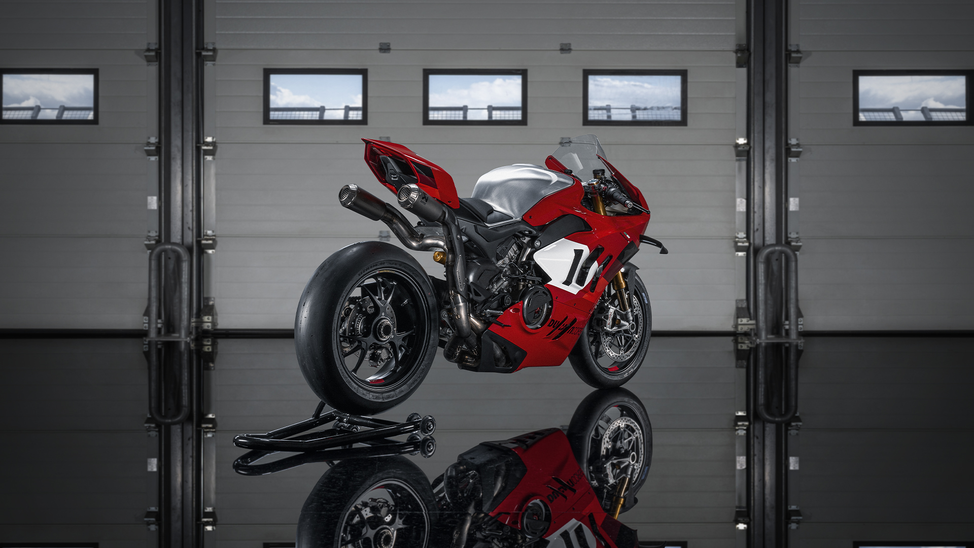 Ducati-Panigale-V4R-MY23-performance-gallery-02-04-1920x1080