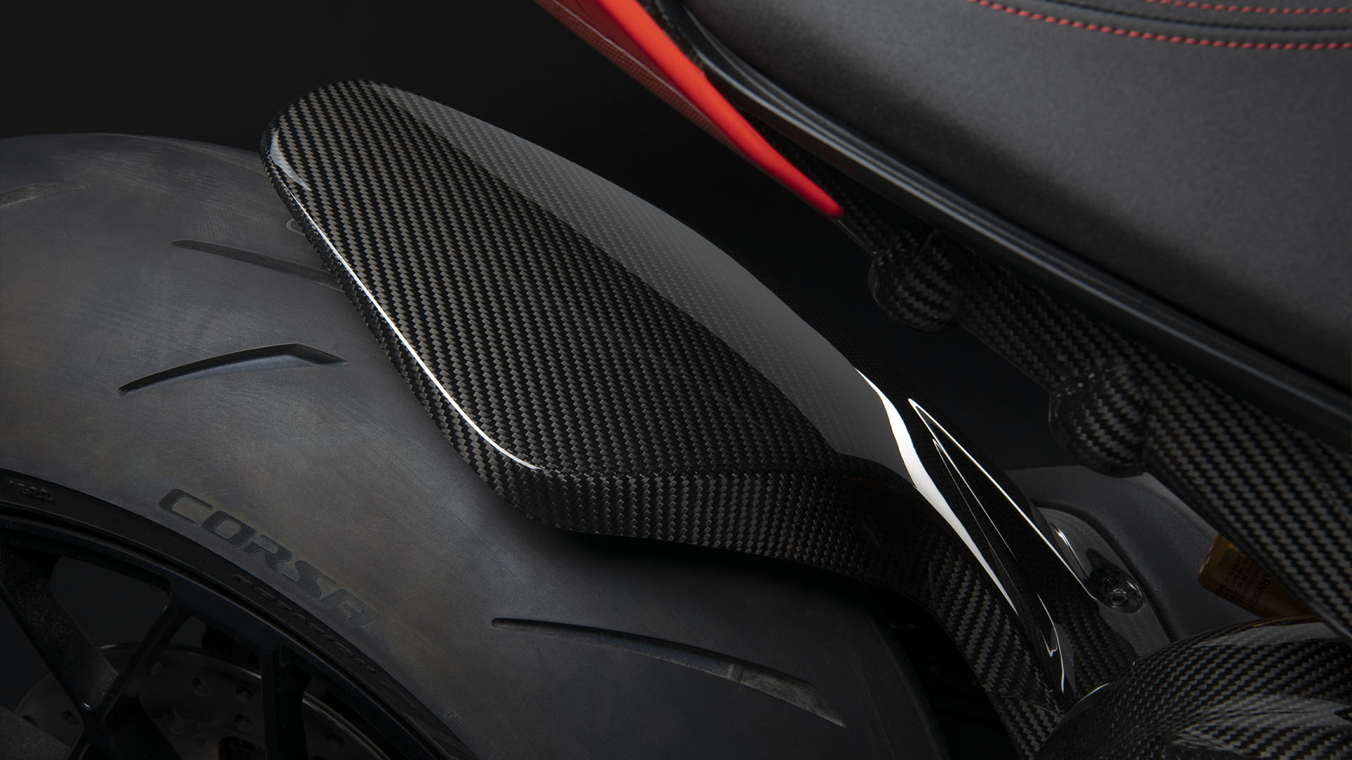 Ducati-SF-V4-Lamborghini-MY23-design-gallery-06-1920x1080