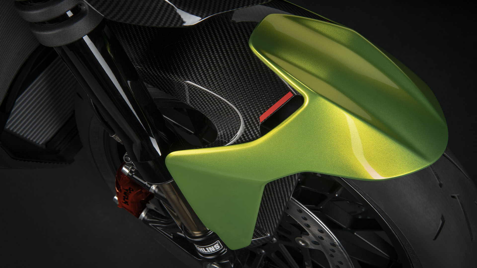 Ducati-SF-V4-Lamborghini-MY23-overview-gallery-01-09-1920x1080
